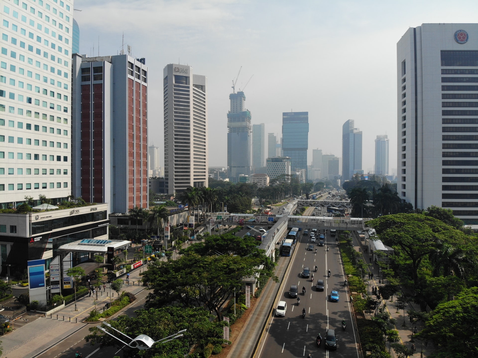 Ganti Kaca Mobil Dimana Saja untuk daerah Jakarta dan Sekitarnya